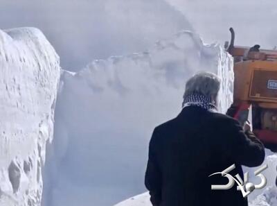 جنگ با برف ۳ متری در این نقطه از کشور؛ ارتفاع عجیب برف را ببینید - مجله اینترنتی کولاک