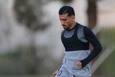 مدافع استقلال دیدار با تراکتور را از دست داد