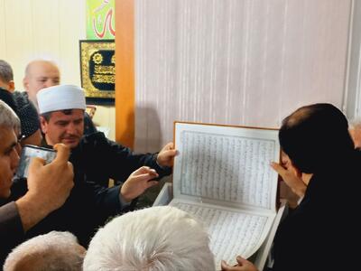  رونمایی از نسخه خطی قرآن استاد سیف‌الله فتحی در محفل قرآنی امروله