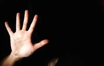 دست درازی به زن شوهردار در مسیر جشن تولد/ راننده در ماشین کارش را کرد