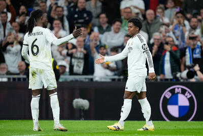 توصیه جالب کاماوینگا به اندریک: حواست باشه که لباس سبز نپوشی! / عکس - پارس فوتبال