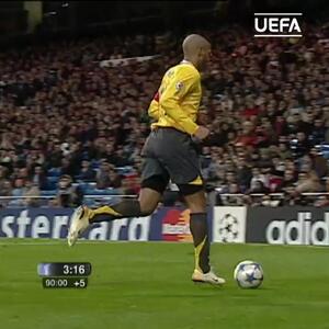 ویدئو نوستالوژی: کلاس درس اتلاف وقت به سبک اسطوره آرسنال - پارس فوتبال