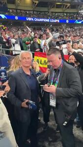 ویدئو: محبوبیت مورینیو در سانتیاگو برنابئو - پارس فوتبال