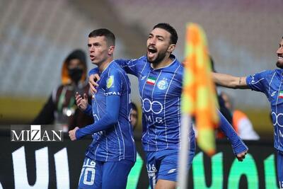 پیروزی دراماتیک شاگردان ساپینتو در نقش جهان/ سوغات شیرین استقلال از اصفهان با گذر از سپاهان - پارس فوتبال