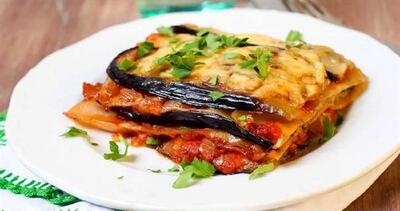  طرز تهیه خوراک بادمجان ایتالیایی با طعم متفاوت سس سویا + فیلم