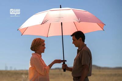 نگاهی به قسمت آخر فصل اول Pluribus | آیا پلوریبوس یک کمدی ترسناک است؟