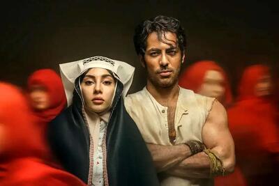 جزییات طراحی لباس «بامداد خمار» از زبان پگاه ترکی؛ از لباس پاره رحیم تا اشراف‌زادگی محبوبه | ویدیو