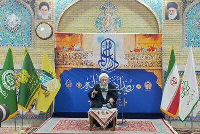 آملی لاریجانی: هزینه استقلال را می‌پردازیم تا عزت خود را حفظ کنیم