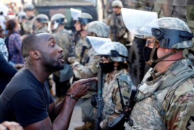 تهدید ترامپ به سرکوب مجدد معترضان آمریکایی | قضات فدرال: دولت ترامپ از اختیارات خود فراتر رفته است