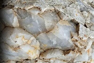  معماری طبیعت؛ کی باورش میشه تو این سنگ شمش طلا عین زیبای خفته خوابیده