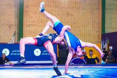 نفرات برتر ۵ وزن نخست رقابت‌های کشتی فرنگی جوانان