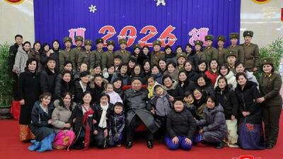  کیم جونگ اون به سربازان کره شمالی که در روسیه خدمت می‌کنند، ادای احترام کرد و «اتحاد شکست‌ناپذیر» را مستحکم‌ترخواند