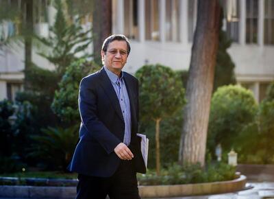 حاشیه جلسه دولت؛ همتی: قول می‌دهم ثبات اقتصادی فراهم شود