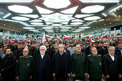 حضور رؤسای قوا در سالگرد شهادت شهید سلیمانی + عکس