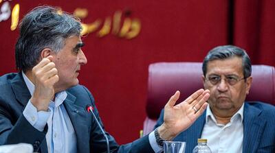 همتی قول داد ارز را شش ماه تا یک سال ثابت نگه دارد