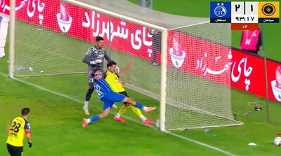 خلاصه بازی سپاهان 1 - استقلال 2