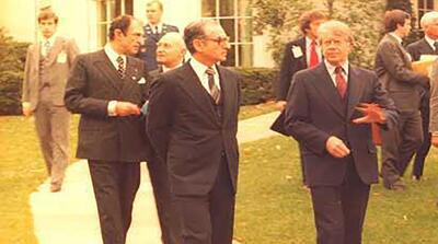 خسرو معتضد: محمدرضا شاه ولخرج‌ترین بود