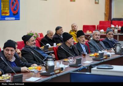 روز پدر در قاب صبر؛ تجلیل از پدران شهدا در سپاه عاشورا - تسنیم