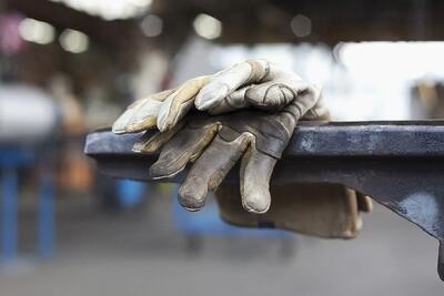 وضعیت معیشتی کارگران و بازنشستگان خوب نیست/ جزئیاتی از مذاکرات دستمزد