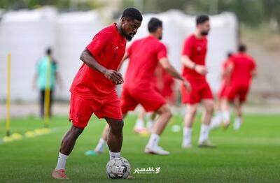 ستاره پرحاشیه از پرسپولیس جدا شد