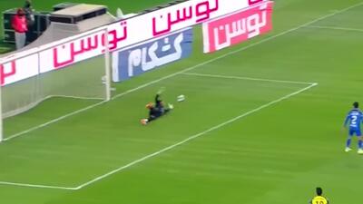 واکنش فوق العاده آدان روی شوت آلوز!