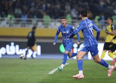 ‏شلیک غیرقابل‌مهار آسانی به طاق دروازه حسینی!