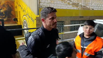 وریا غفوری بدون صحبت ورزشگاه را ترک کرد