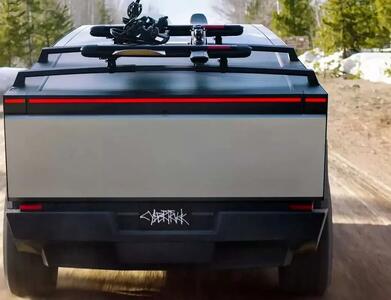 سایبرتراک جنجالی شد؛ سقوط رؤیای فولادی ایلان ماسک یا بازگشت شگفت‌انگیز / راز توقف تولید سایبرتراک / آینده عجیب خودرو هیجان‌انگیز