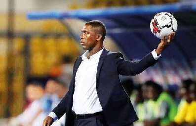 سیدورف و همسر ایرانی‌اش؛ لحظه عاشقانه قبل از بازی بزرگ استقلال / میز رمانتیک که همه را غافلگیر کرد / جزئیات عکس‌های عاشقانه ستاره هلندی با همسرش