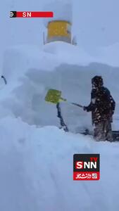 ببینید/ ارتفاع عجیب برف در روستاهای مرزی این شهر همه را شگفت‌زده کرد!