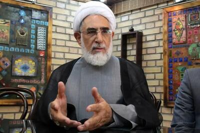 منتجب نیا: پزشکیان یا باید تسلیم دولت سایه جلیلی شود یا خودش کابینه را ترمیم کند