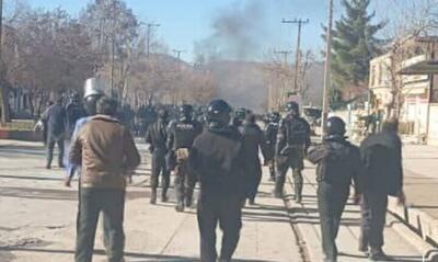 مهر: شامگاه جمعه تجمعات محدودی در برخی نقاط شهر کرمانشاه برگزار شد که با حواشی و درگیری‌هایی همراه بود