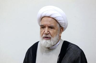 کروبی: تخصیص بودجه برای نهادهای مذهبی و حاکمیتی غارت بیت المال است