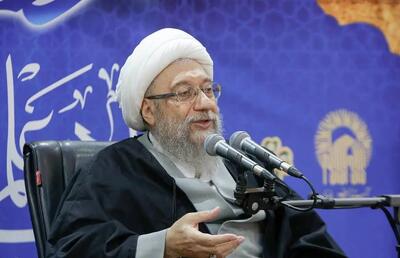 رئیس مجمع تشخیص مصلحت نظام: انتقاد و مطالبه‌گری حق ملت است، اما نباید به دشمن چراغ سبز داد