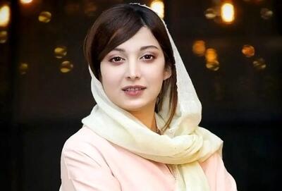 روشنک گرامی: بخاطر حرف‌هایی که علیه مادرم زدم معذرت می‌خواهم