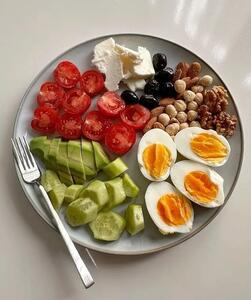  بهترین زمان برای خوردن صبحانه چه زمانی است؟