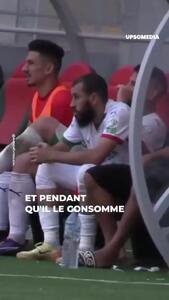 ویدئو: نیمکت الجزایر در کانون توجه، آن شیء مشکوک چه بود؟