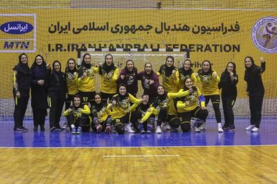 ۲ برد ارزشمند برای هندبال‌زنان اصفهان/شکست‌سنگین آذرخش‌و پیروزی‌نفس‌گیر نامی‌نو