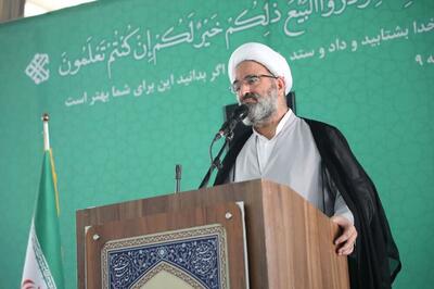  امام جمعه سمنان: نباید اعتراض را با اغتشاش اشتباه گرفت