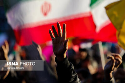  راهپیمایی مردم کوار در محکومیت هنجارشکنی و تخریب اموال عمومی