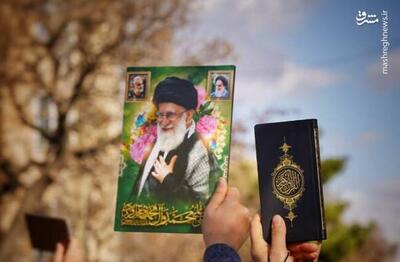 عکس/ محکومیت هتک حرمت به قرآن توسط آشوبگران در همدان