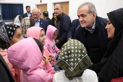 عکس/ دیدار رئیس جمهور با جمعی از کودکان بی سرپرست