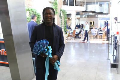 عکس | یک استقلالی در کنار رونالدوی اورجینال! - پارس فوتبال