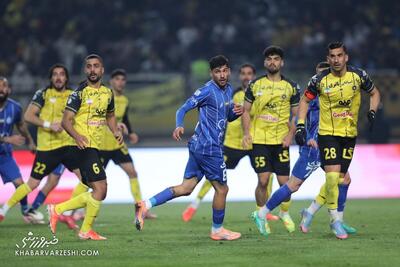 ویدیو| پنالتی استقلال برابر سپاهان درست بود؟ - پارس فوتبال