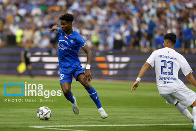 پنجره بسته استقلال مانع فسخ شد؛ اندونگ دو سال دیگر در جمع آبی‌ها! - پارس فوتبال