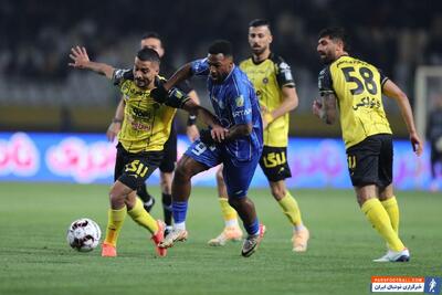 یاسر آسانی مهره موثر استقلال در برد دو بر یک برابر سپاهان در هفته دهم لیگ برتر