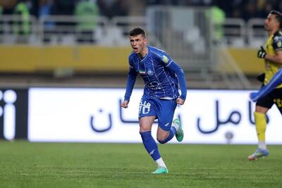 هدیه جالب استقلال به پرسپولیس