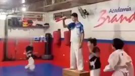  زیرکی با چاشنی طنز؛ حرکت بامزه کودک خردسال سوژه شد + فیلم