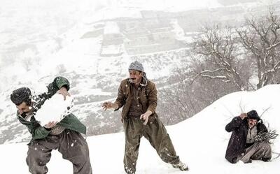  آواز برفی؛ برف اومده و من همونم که نازنینت بودم گذاشتن آقایون رقص می کنن
