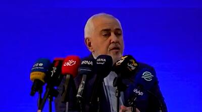 ظریف: نگاه ما زنان، جوانان و اینترنت را تهدید می‌کند